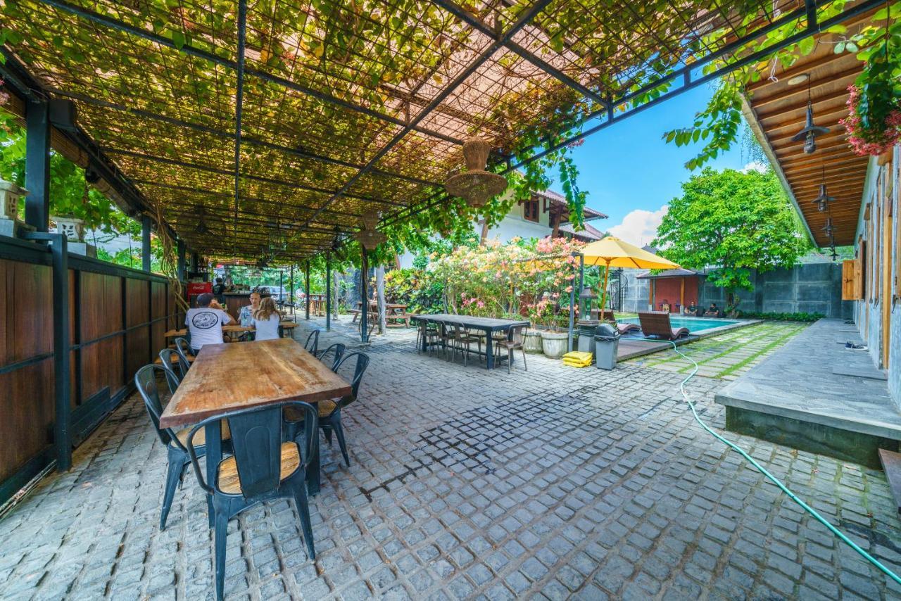 Black Pearl Hostel Canggu Dış mekan fotoğraf