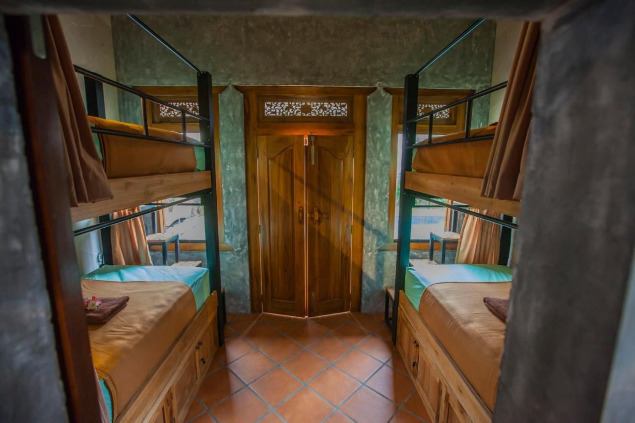 Black Pearl Hostel Canggu Dış mekan fotoğraf